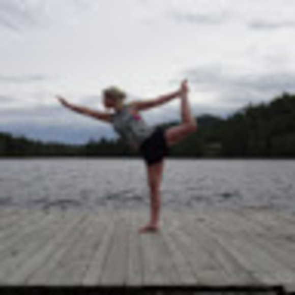 Meet your Posher, Allison - Picture 1 of 1